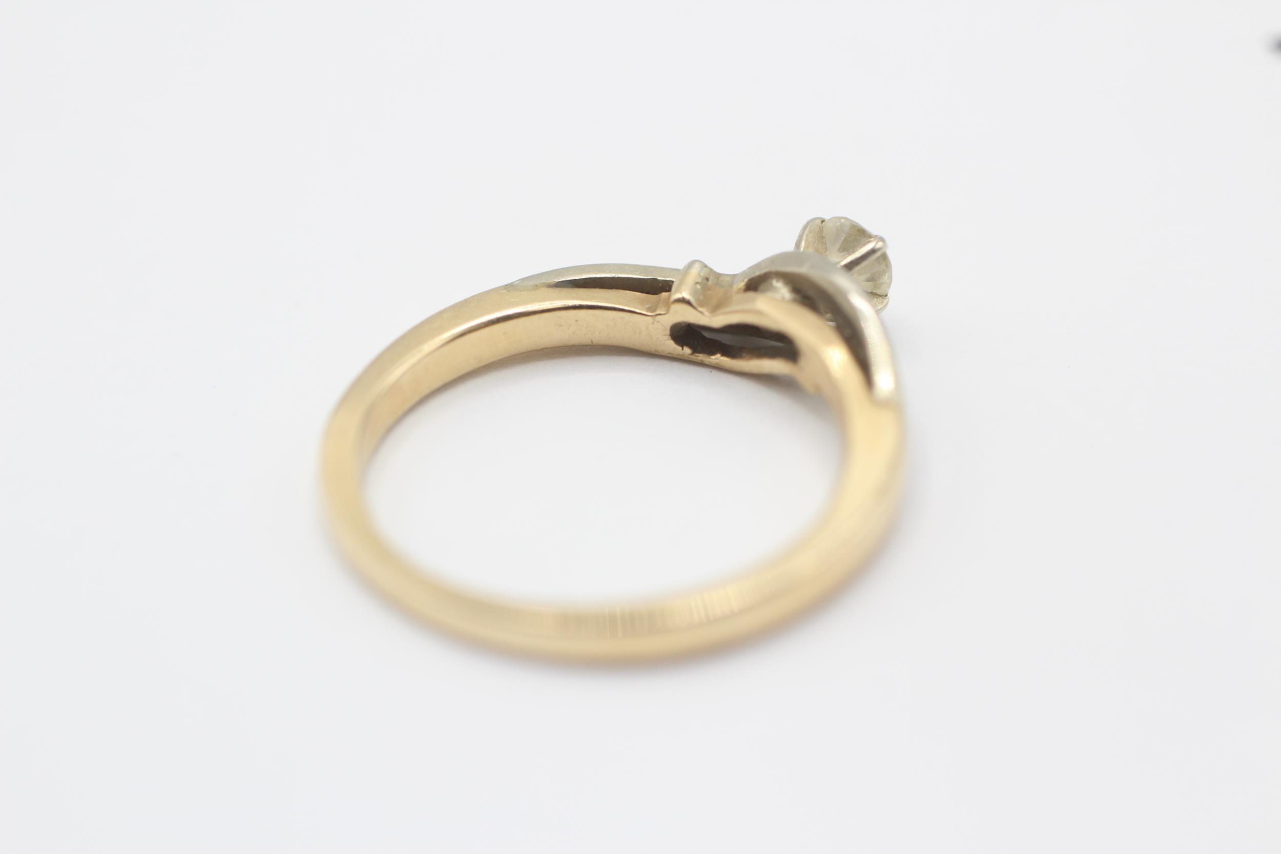 14ct gold round brilliant cut diamond single stone ring Size K 2.4 g - Image 3 of 5