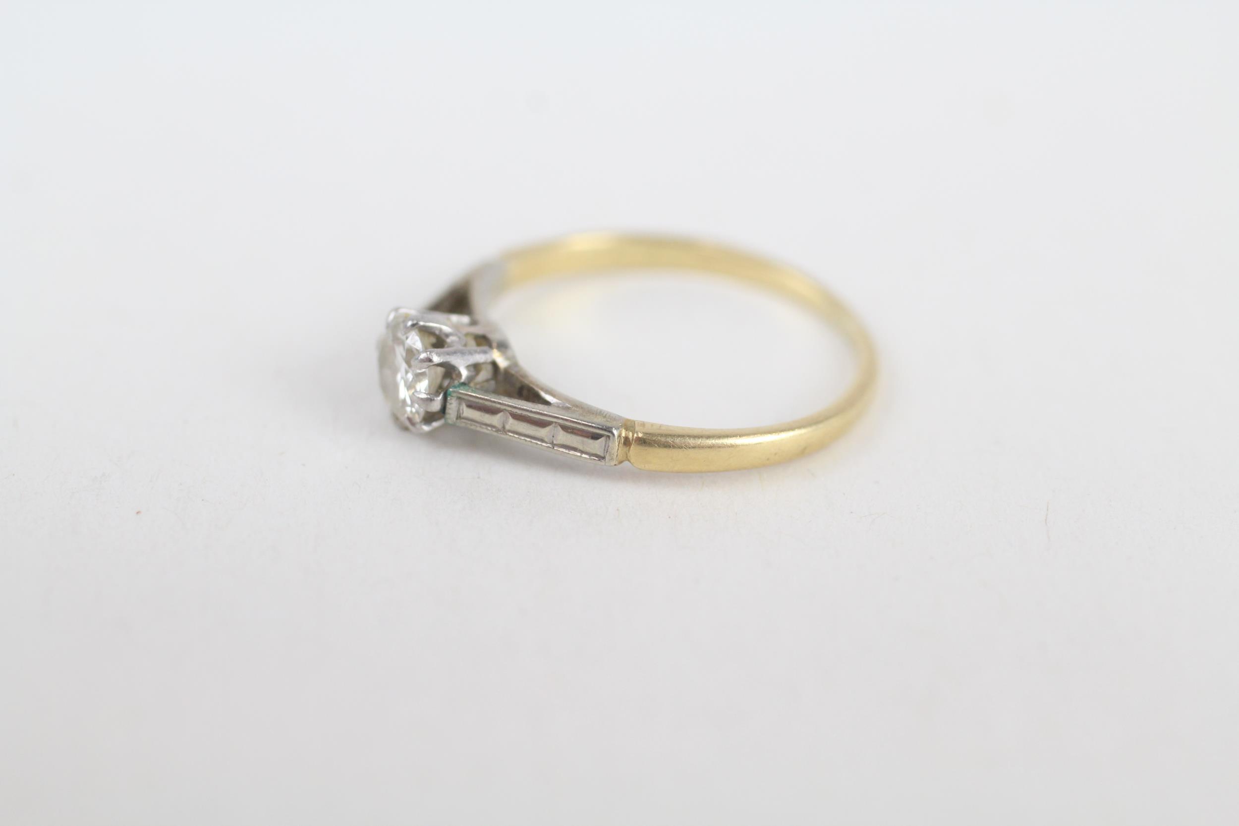 18ct gold round brilliant cut diamond single stone ring Size H 1/2 1.5 g - Image 4 of 5