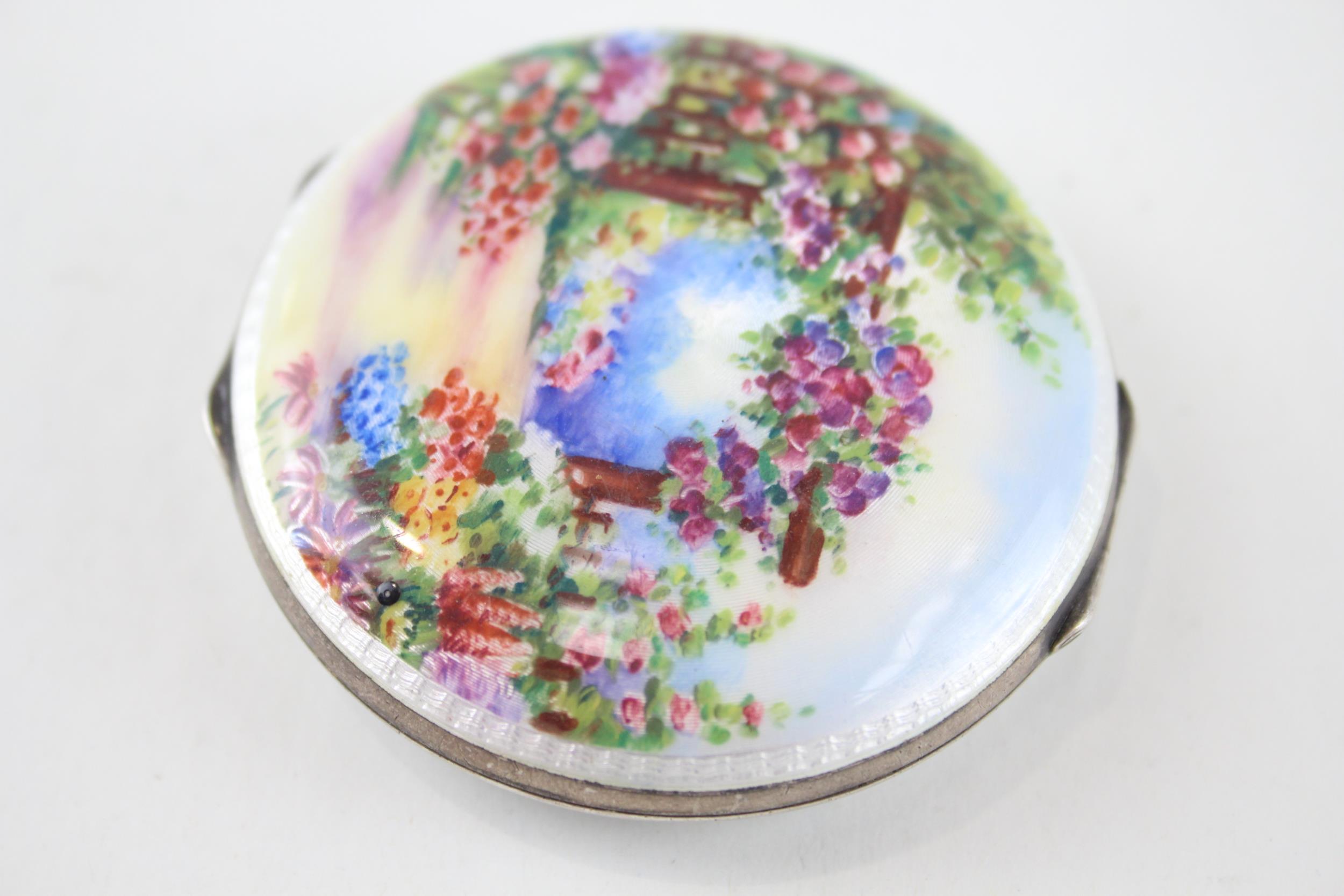 Vintage .925 Sterling Silver Guilloche Enamel Garden Scene Vanity Compact (63g) - Diameter - 6.2cm - Image 3 of 9