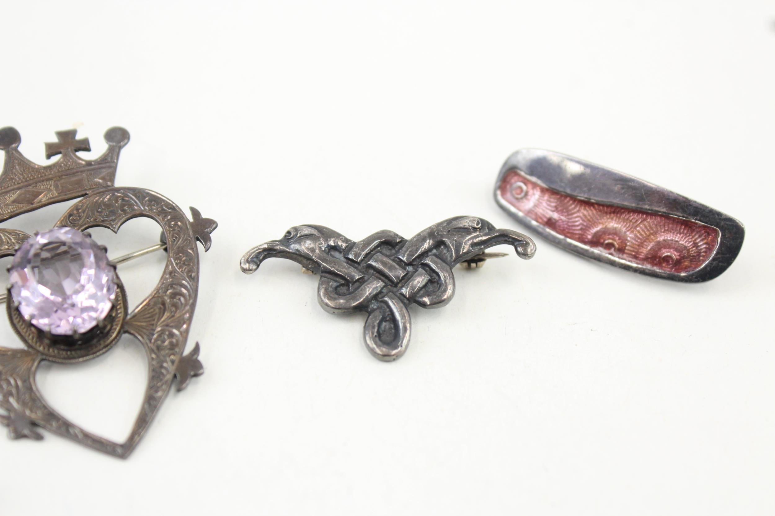 A collection of silver Scottish and Celtic jewellery including Malcolm Gray (28g) - Image 5 of 8