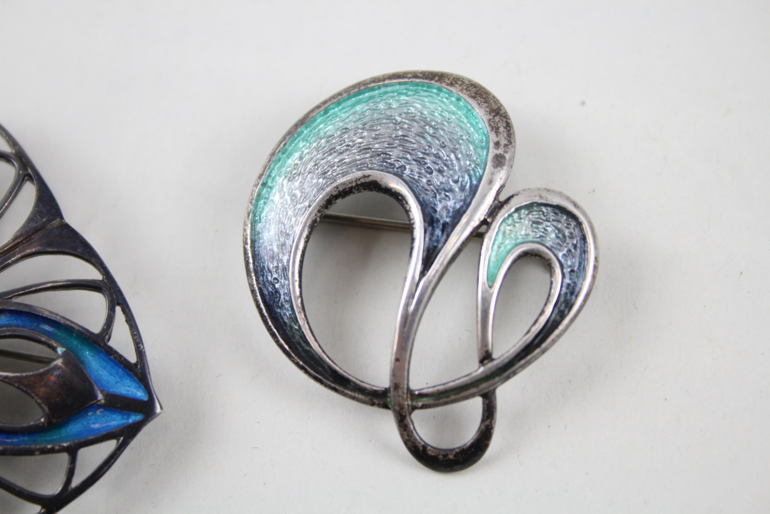 Three silver enamel brooches including Malcolm Gray and Pat Cheney (32g) - Image 3 of 8