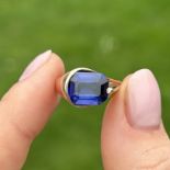9ct gold blue gemstone tension setting ring Size I 3.8 g