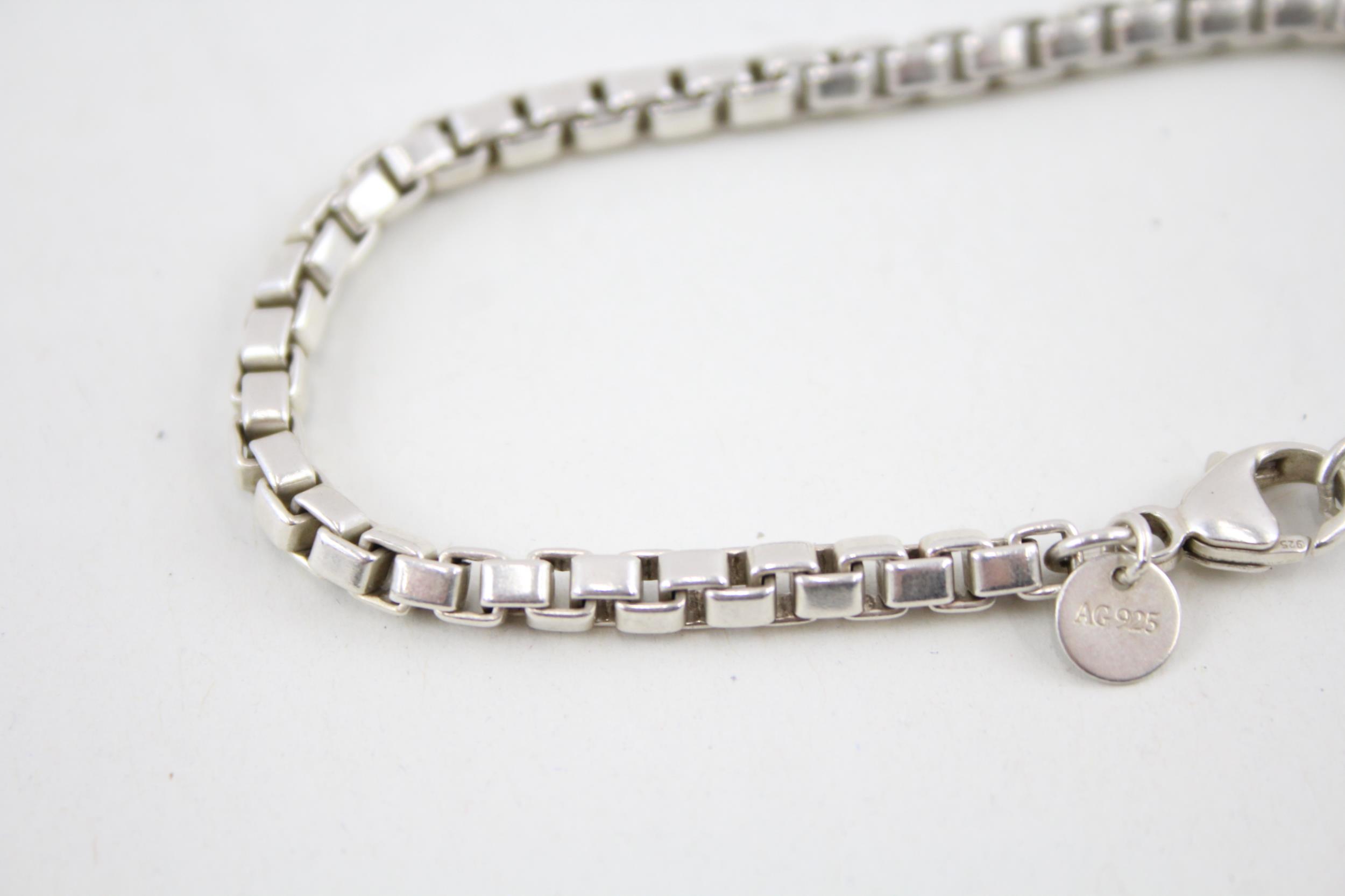 Silver box link bracelet by designer Tiffany & Co (15g) - Image 5 of 5