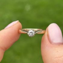9ct gold circular cut diamond single stone ring Size M 2.2 g