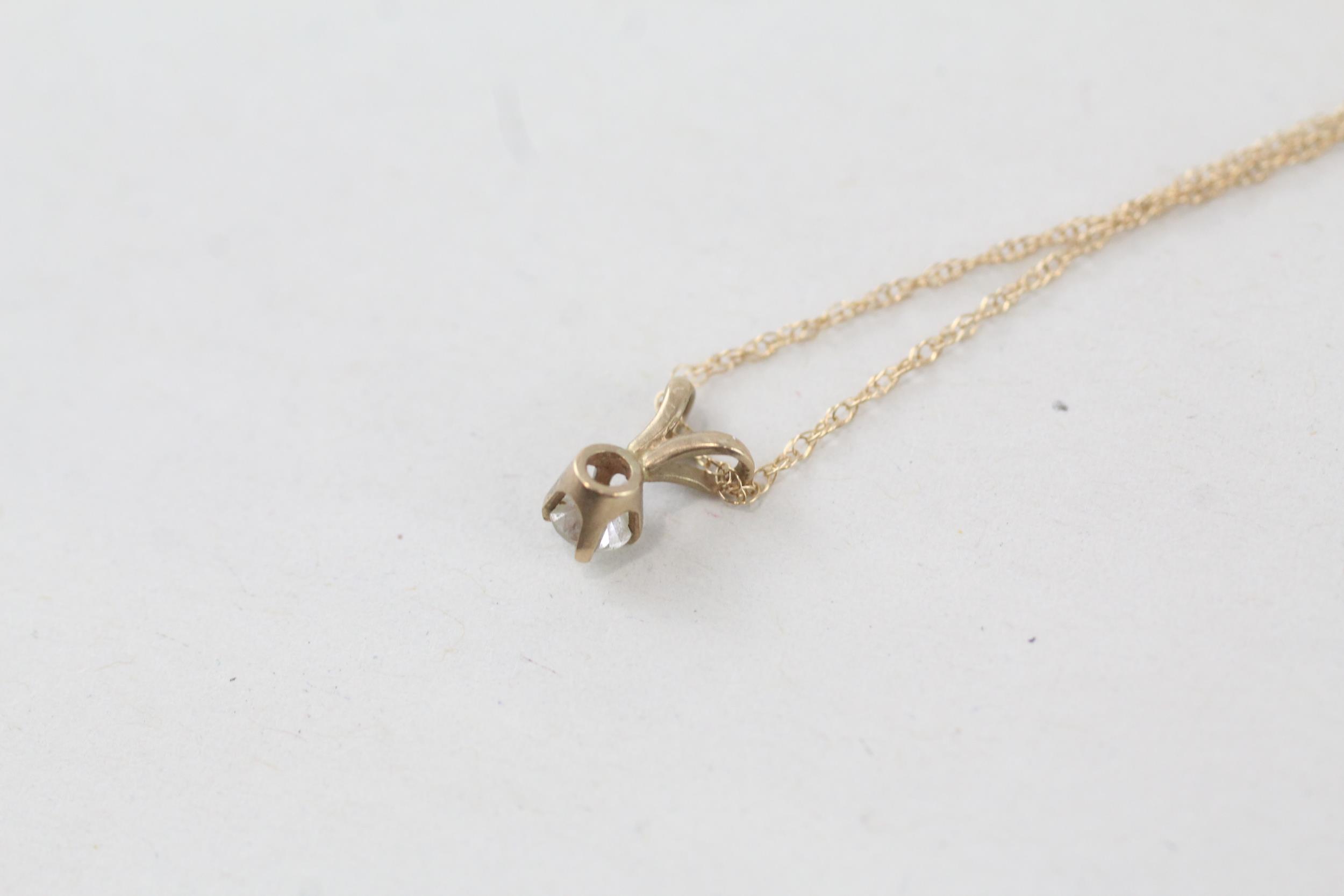 9ct gold round brilliant cut diamond set solitaire pendant necklace 0.5 g - Image 3 of 4