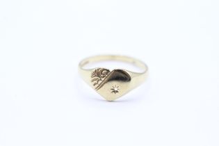 9ct gold patterned heart-shaped signet ring (as seen) Size J 1.1 g