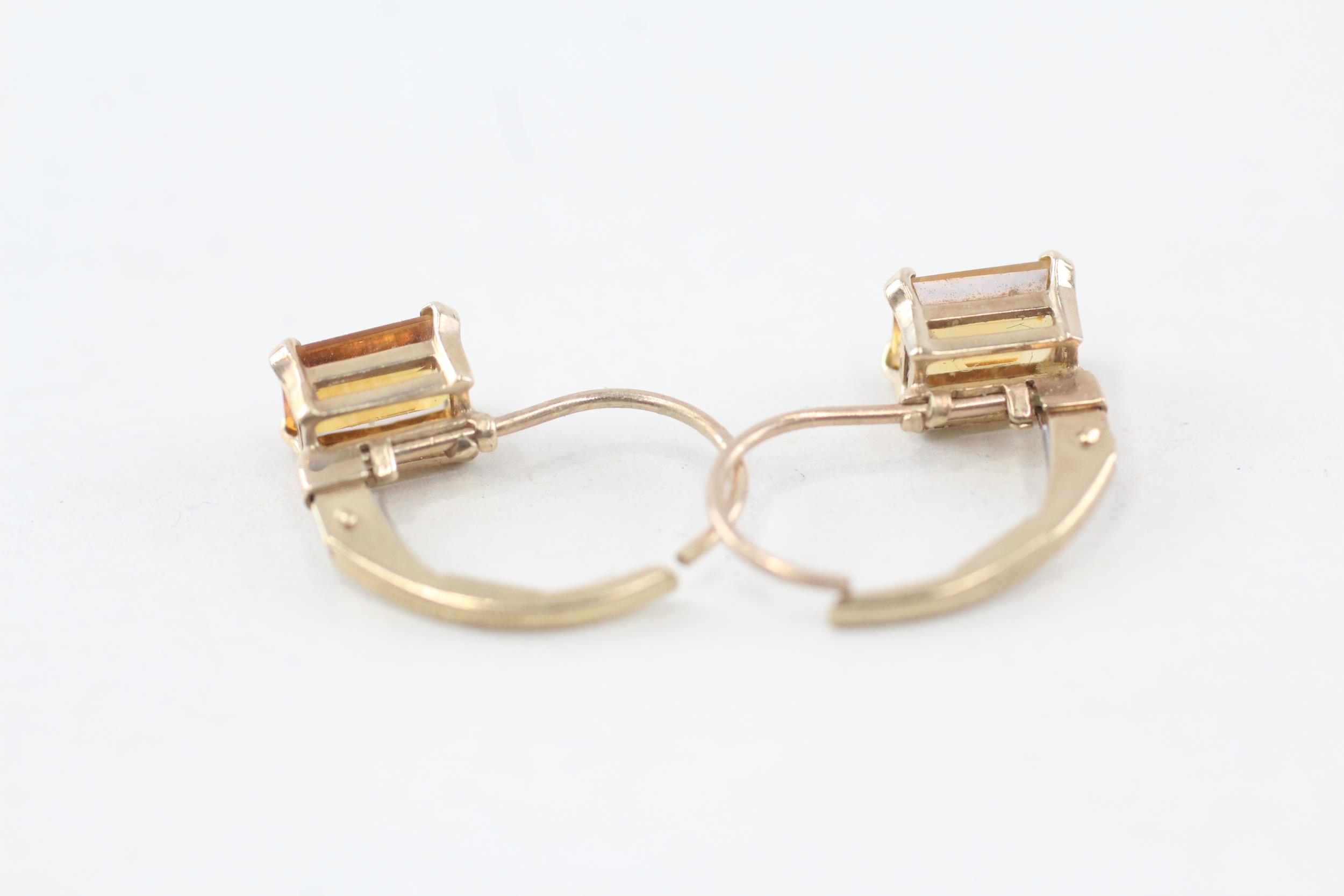 9ct gold rectangular cut citrine set leverback earrings 1.2 g - Image 3 of 4