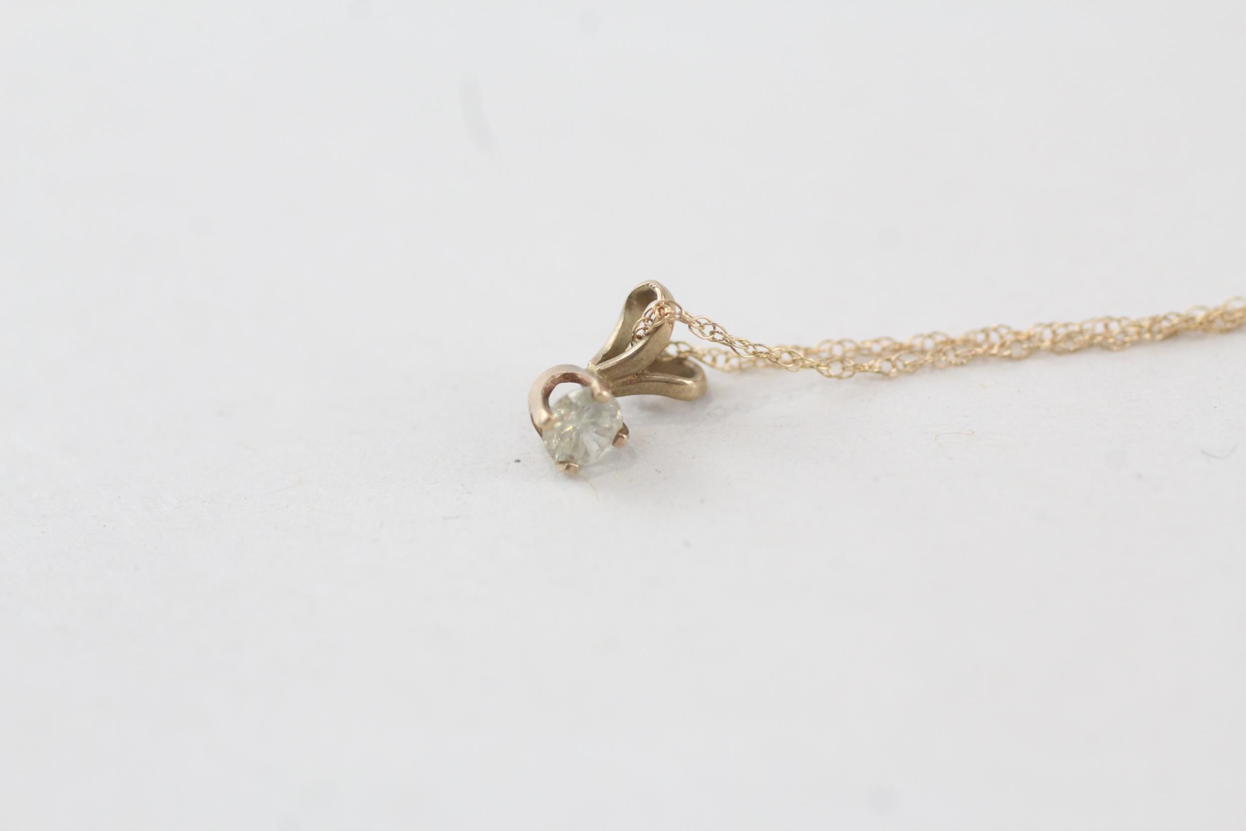 9ct gold round brilliant cut diamond set solitaire pendant necklace 0.5 g - Image 2 of 4