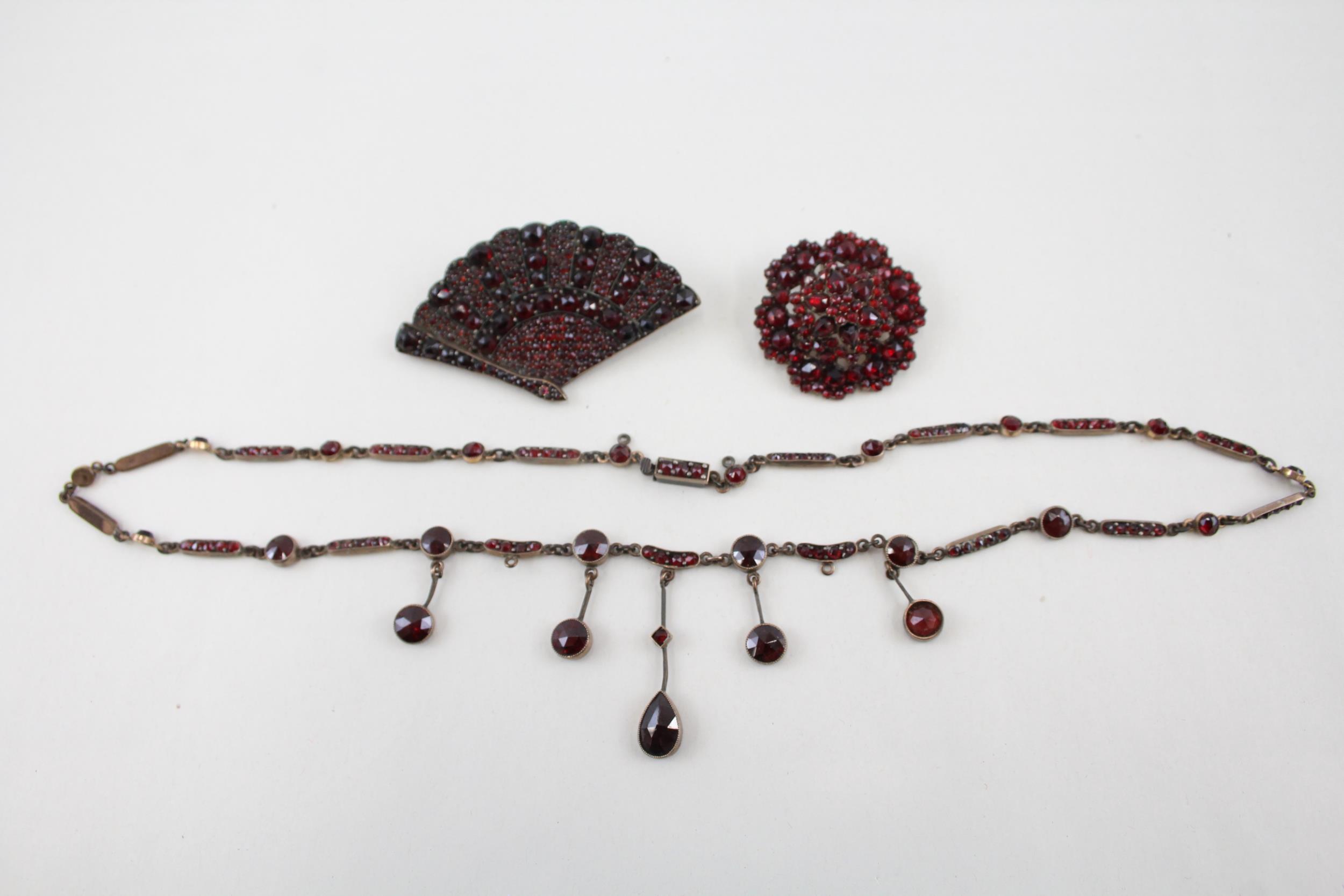 A collection of antique Bohemian Garnet jewellery (27g)