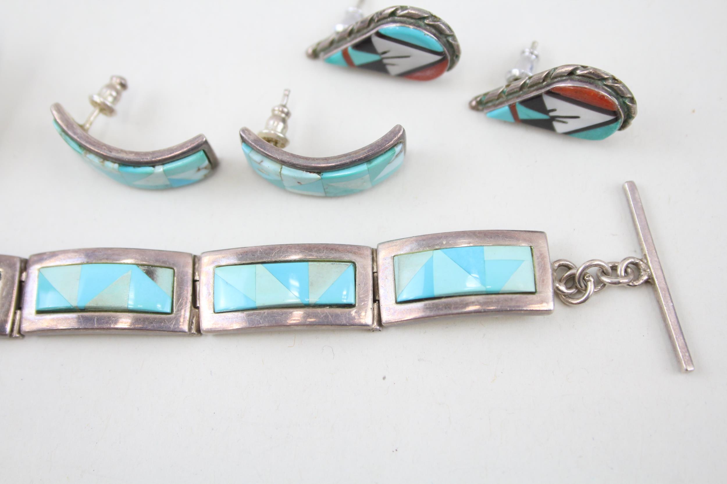 A collection of silver Native American jewellery including Sharon Sandoval (59g) - Image 7 of 7