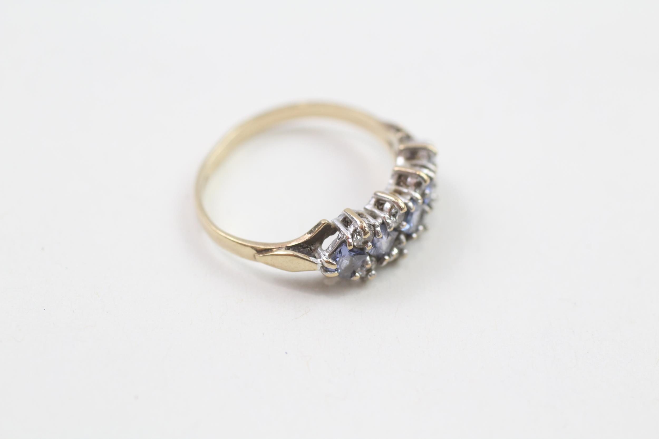 9ct gold white & blue gemstone dress ring Size I 1.6 g - Image 3 of 4
