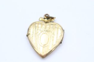 9ct gold back and front ribbon framed blank cartouche engraved locket 5.3 g