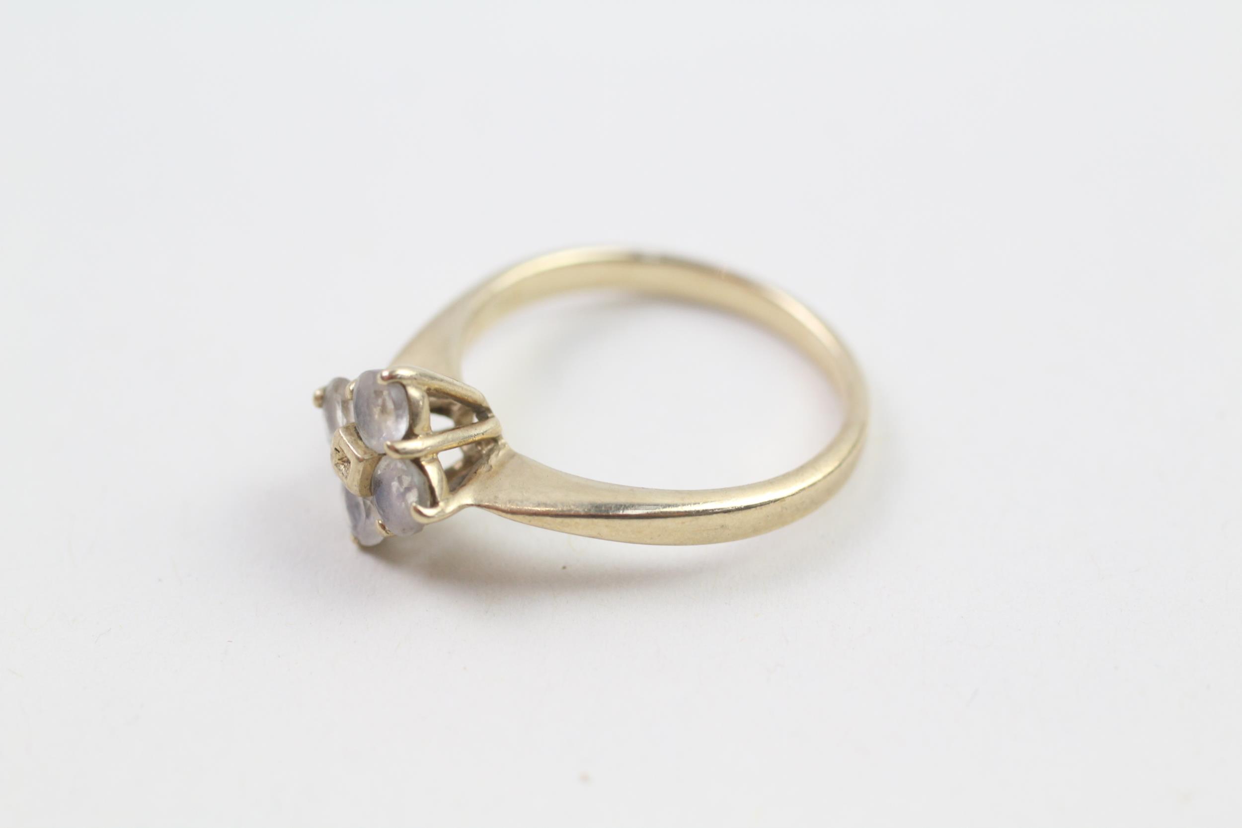 9ct gold moonstone quatrefoil ring Size N 2.5 g - Image 2 of 4