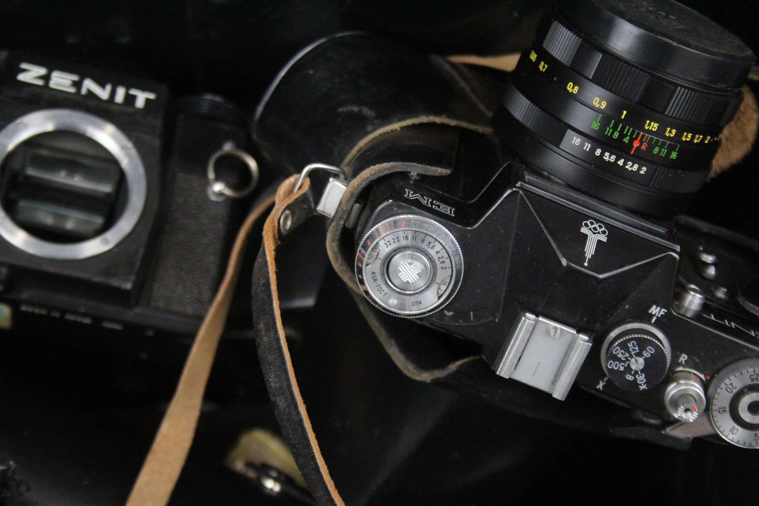 SLR Vintage Film Cameras Inc Canon, Pentax, Minolta Etc w/ Misc Lenses Job Lot - SLR Vintage Film - Image 5 of 5