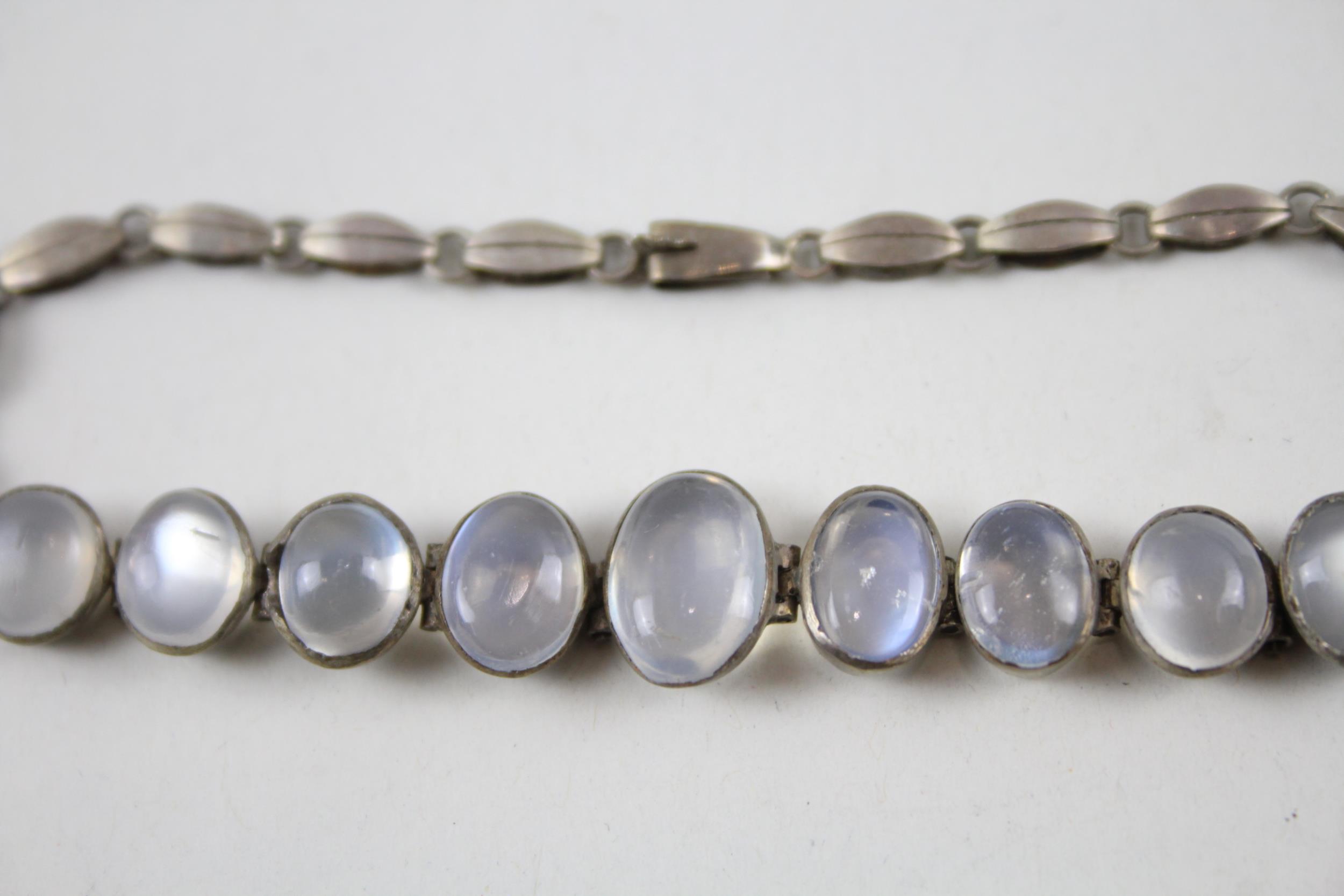 Silver Moonstone panel bracelet (7g) - Image 3 of 5