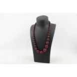 Cherry Bakelite graduated necklace with screw clasp (66g)