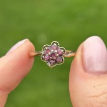 9ct gold ruby seven stone floral cluster ring Size P 2.4 g