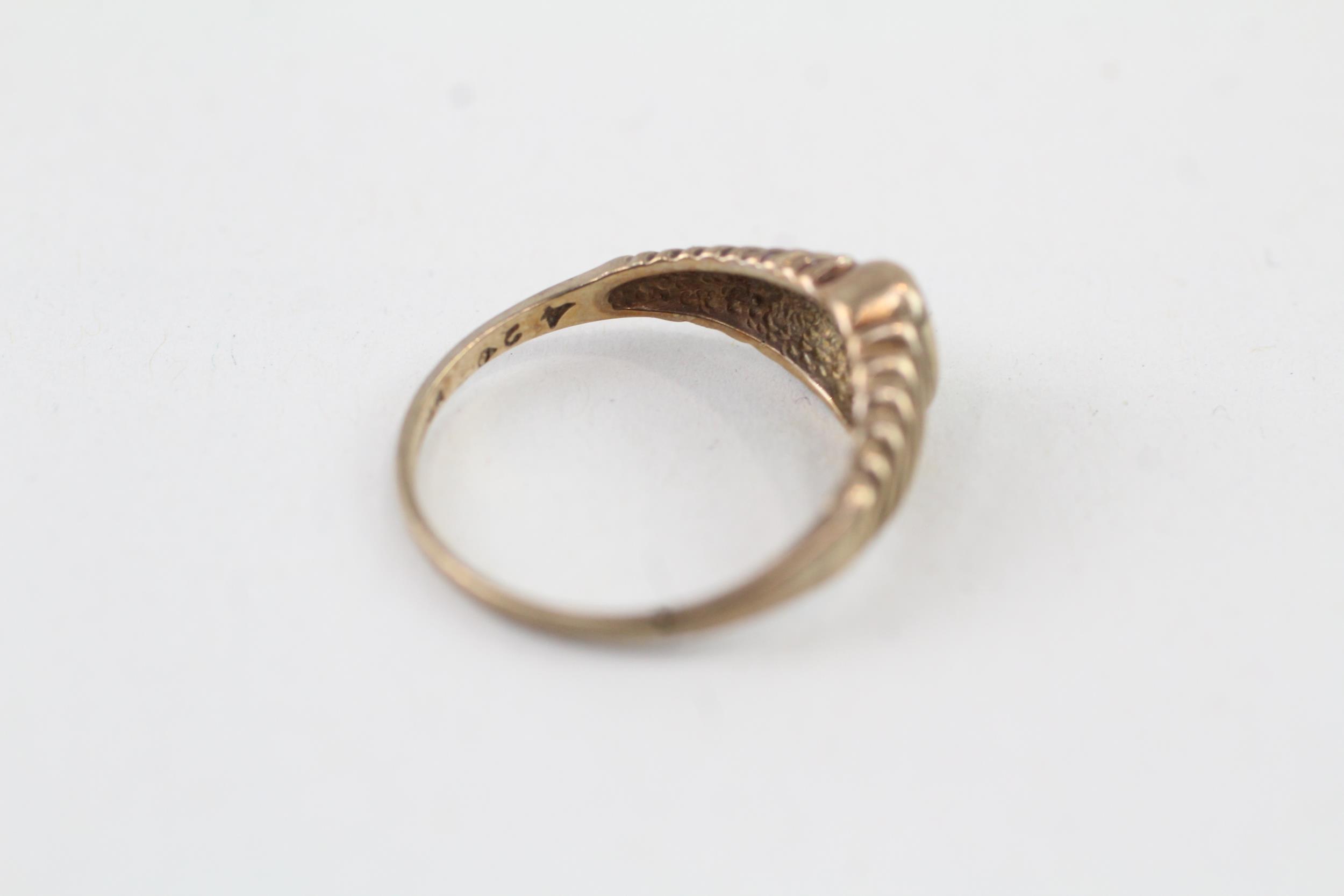 9ct gold oval peridot single stone ring Size J 1.4 g - Image 4 of 5