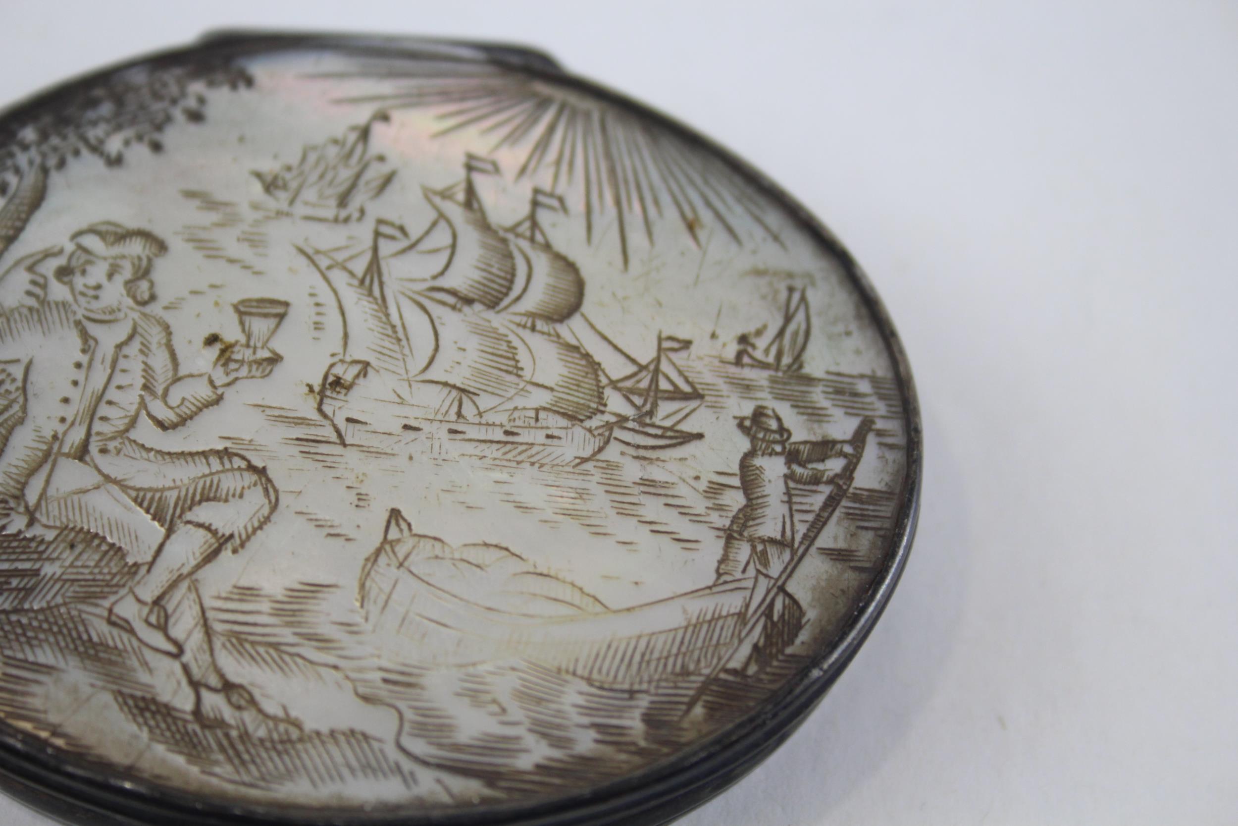 Antique / Vintage .800 SILVER Banded & MOP Sailor Scene Snuff Box (32g) - XRF TESTED FOR - Image 3 of 4