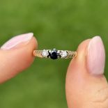 9ct gold sapphire & diamond three stone ring Size K 1.7 g