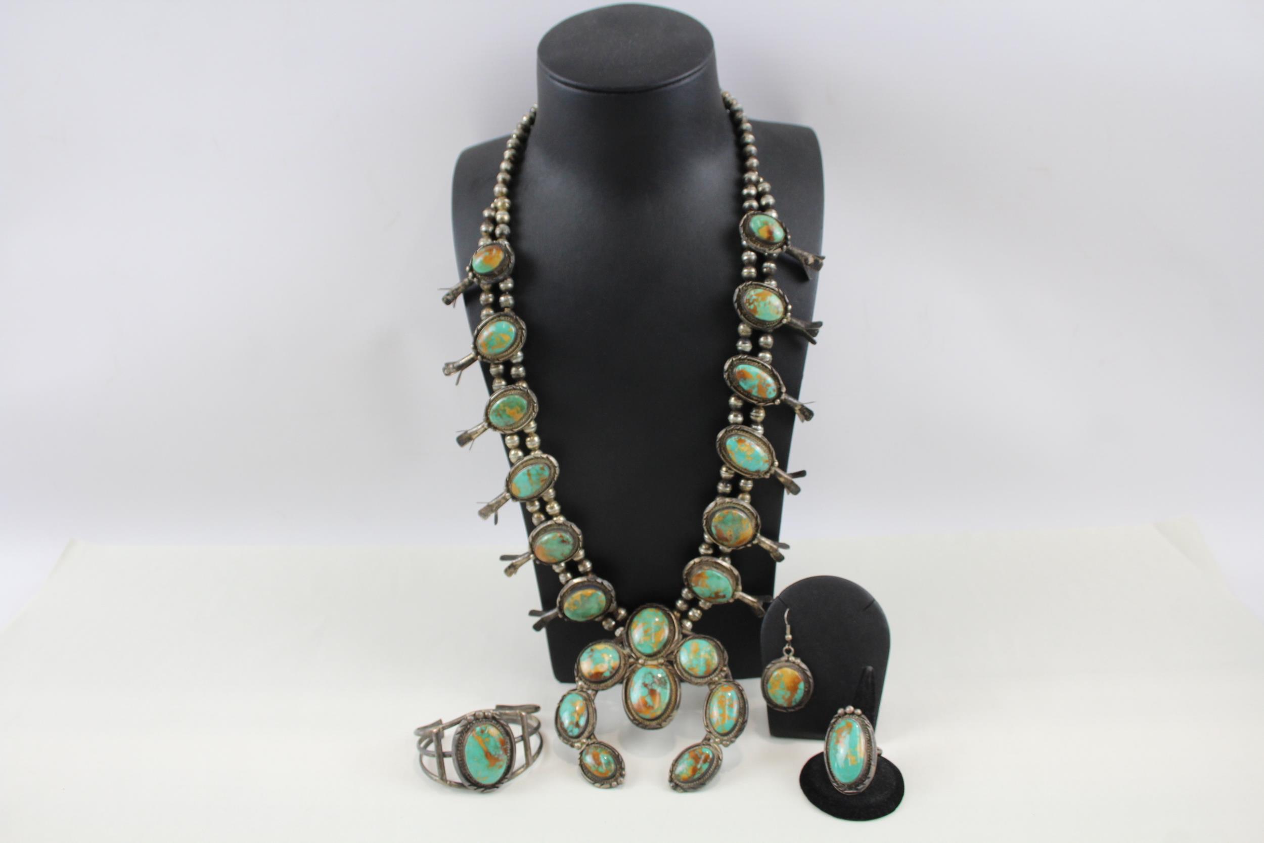 Silver Navajo jewellery set including squash blossom by Dave Pino (single earring) (315g)