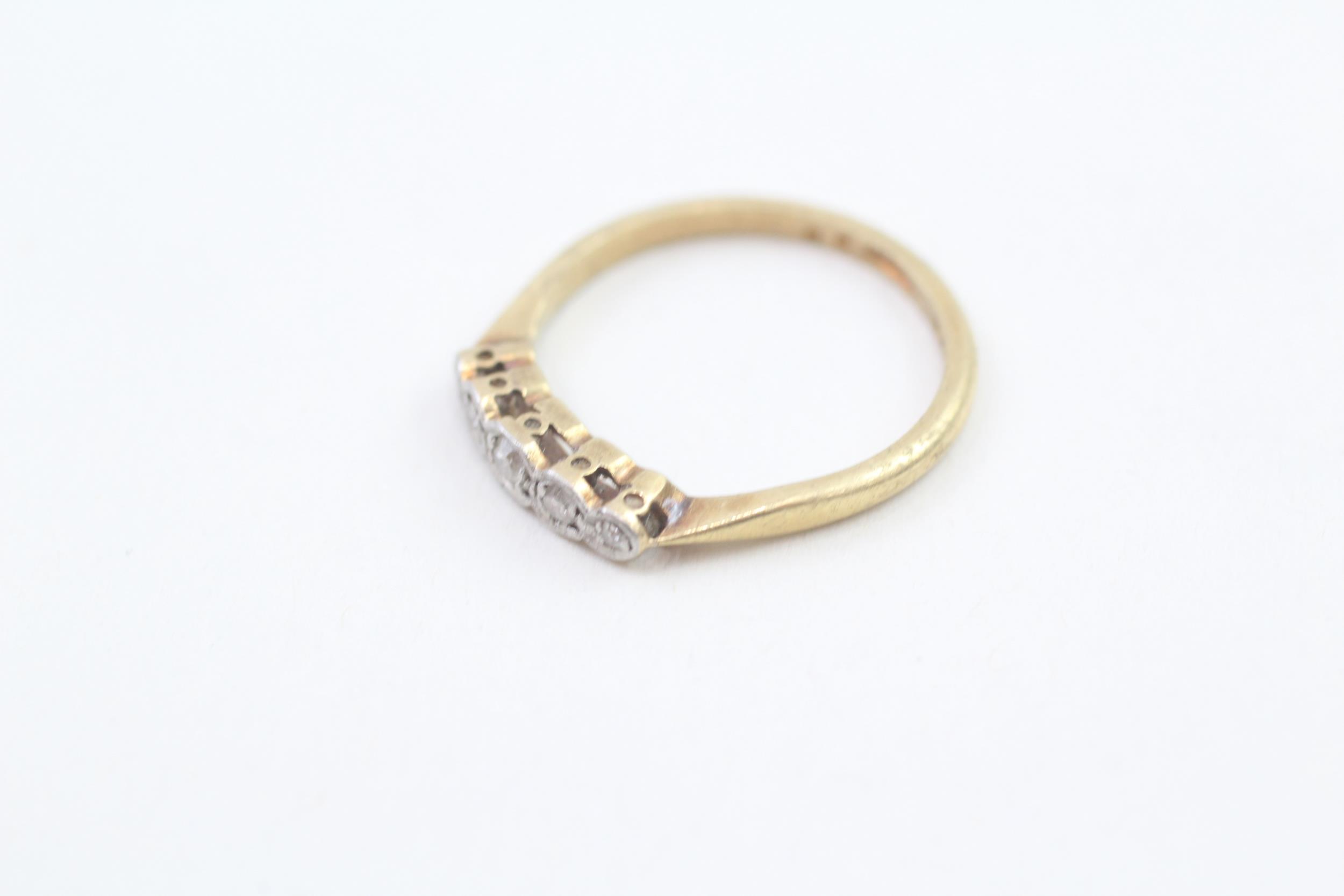 18ct gold vintage diamond five stone ring Size M 1/2 2.1 g - Image 3 of 4