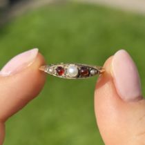 9ct gold vintage cultured pearl and garnet boat shaped dress ring Size N 2.2 g