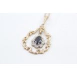 9ct gold pear cut sapphire pendant necklace 2.7 g