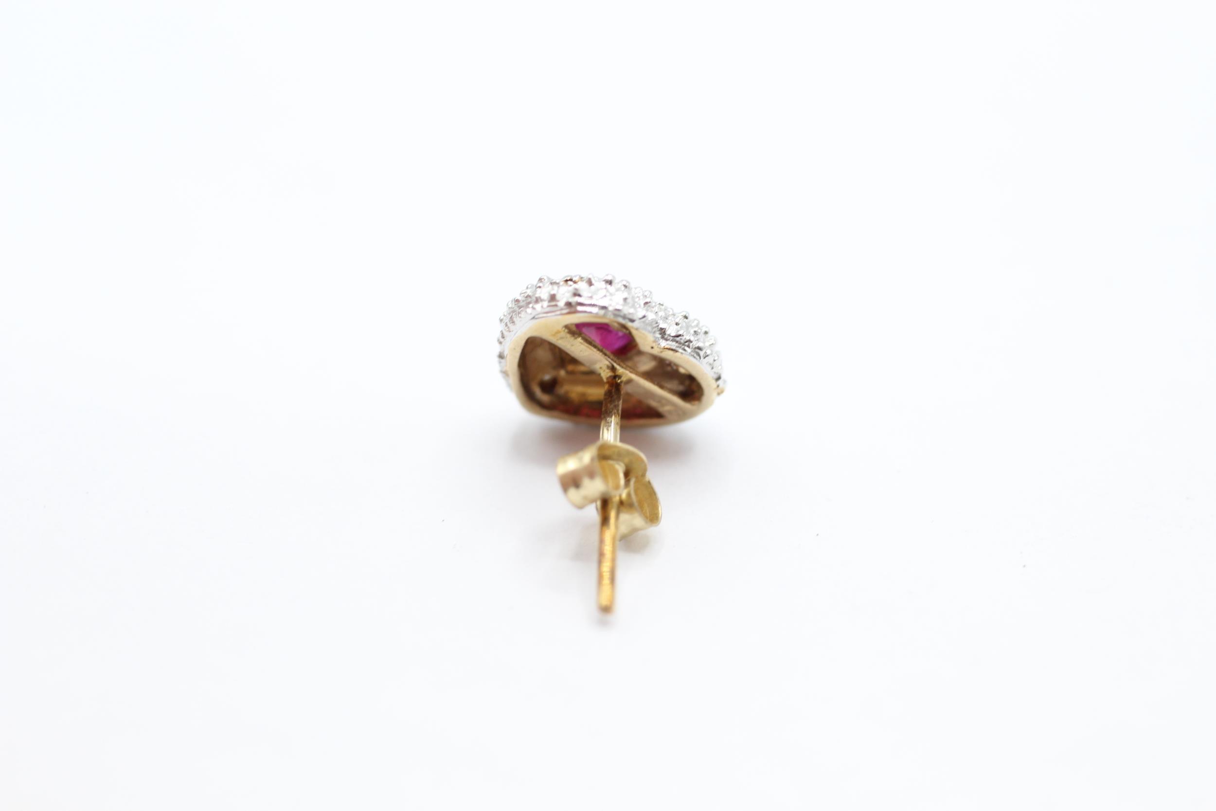 9ct gold ruby & diamond heart-shaped stud earrings 2.4 g - Image 4 of 4