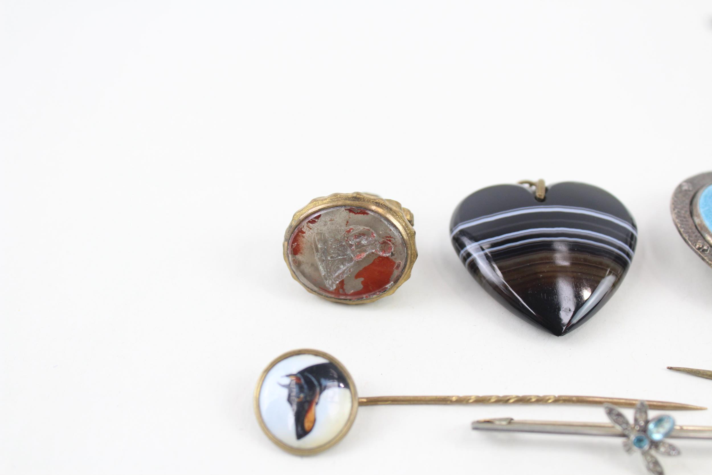 A collection of antique jewellery including Banded Agate (56g) - Image 3 of 7