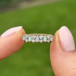 9ct gold white opal five stone ring with clear gemstone dividers Size O 1.7 g