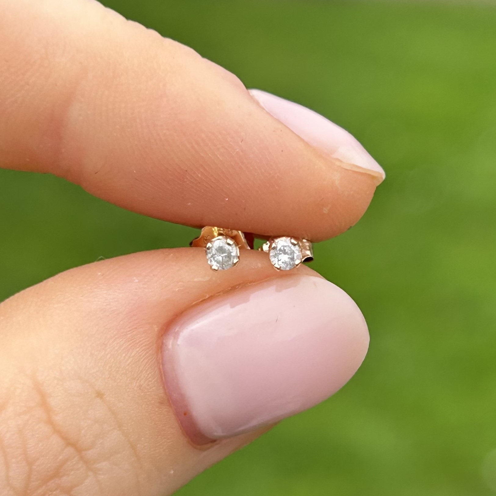 14ct gold circular cut diamond single stone stud earrings 0.3 g