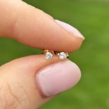 14ct gold circular cut diamond single stone stud earrings 0.3 g