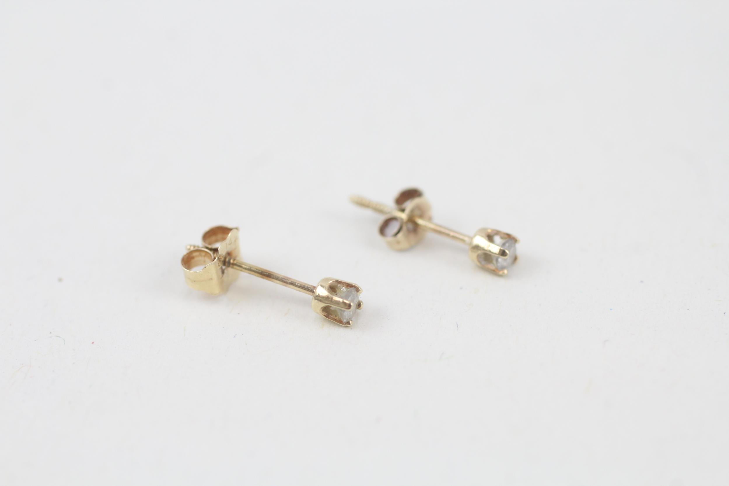 14ct gold circular cut diamond single stone stud earrings 0.3 g - Image 3 of 4