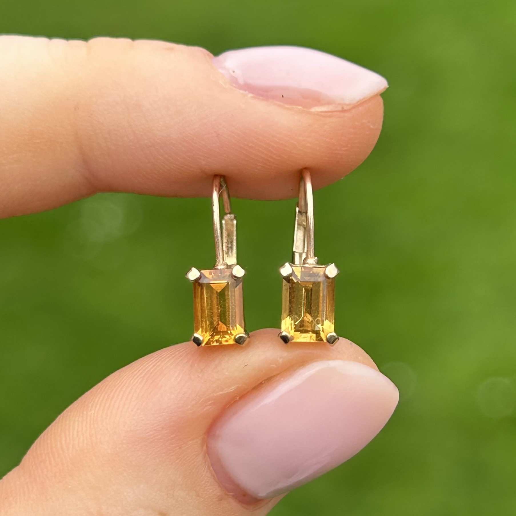 9ct gold rectangular cut citrine set leverback earrings 1.2 g