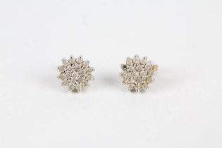 9ct gold diamond cluster stud earrings ( as seen) 2.3 g