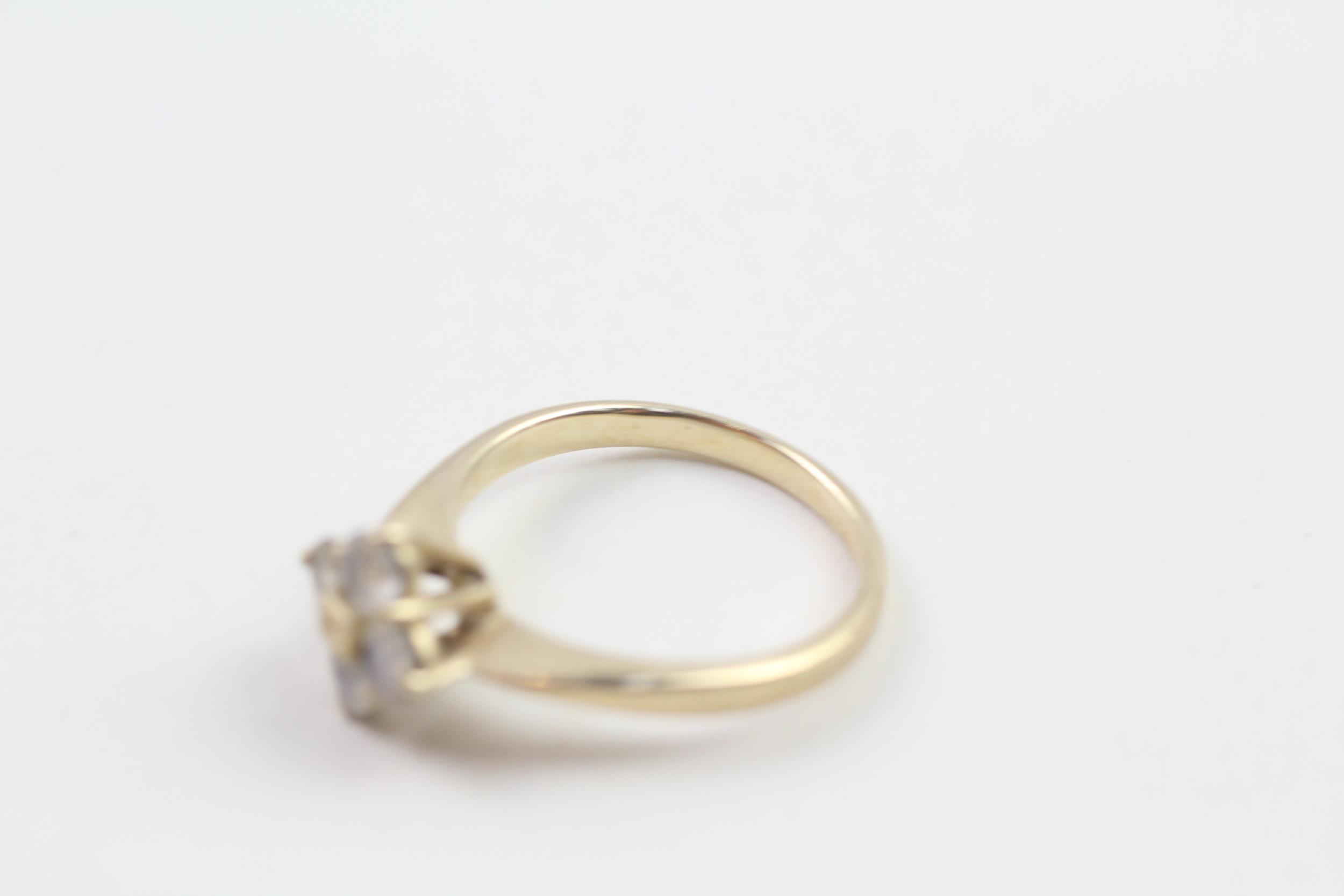 9ct gold moonstone quatrefoil ring Size N 2.5 g - Image 3 of 4
