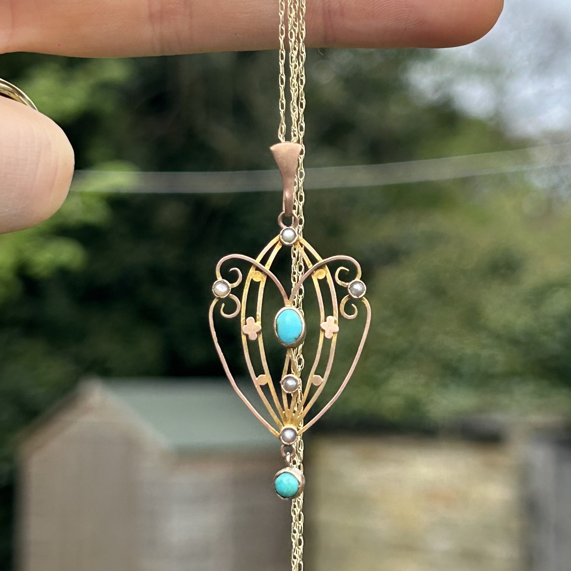 9ct gold turquoise and seed pearl lavaliere style pendant on chain 2.5 g - Bild 5 aus 5