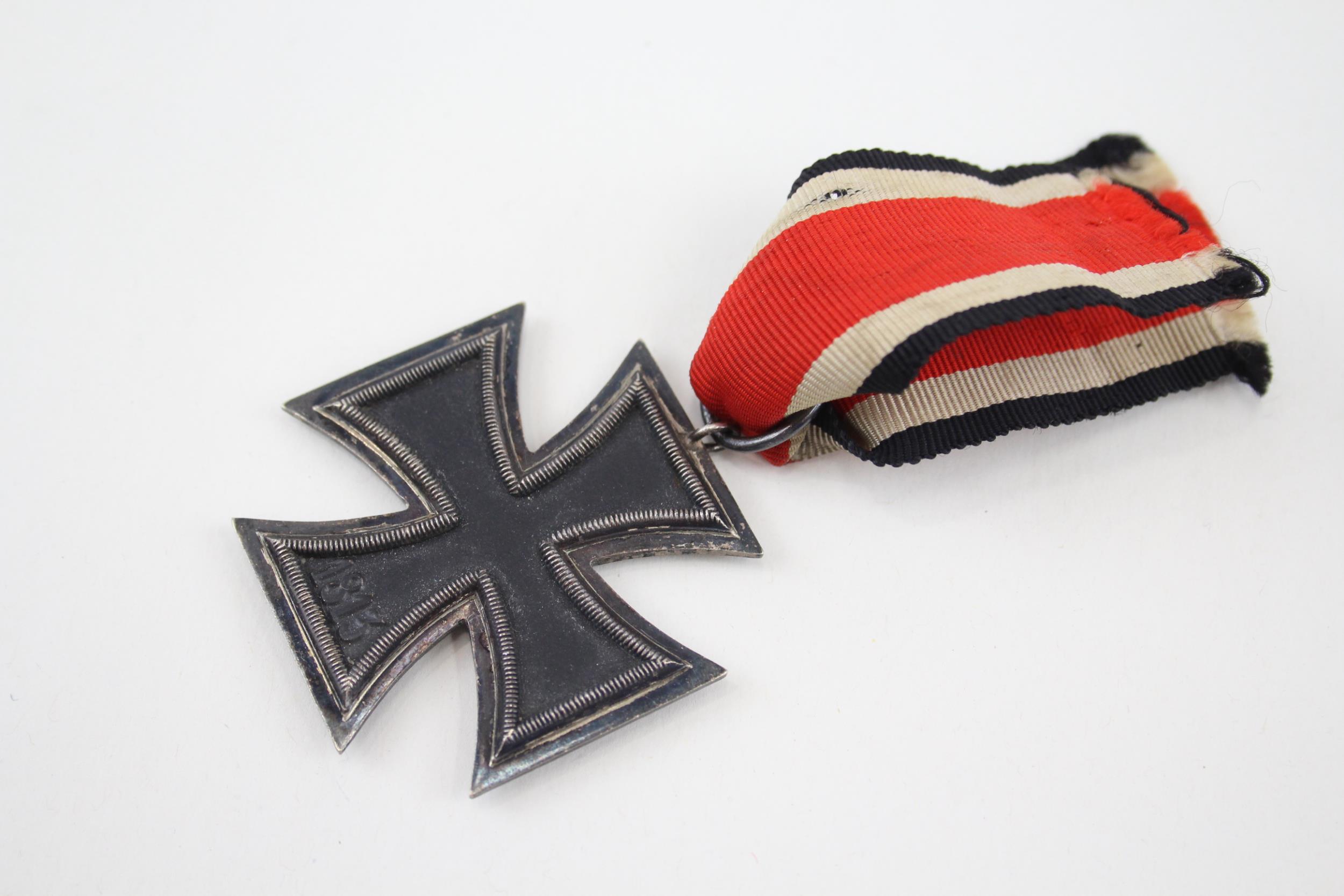 WW2 German Iron Cross 2nd Class - WW2 German Iron Cross 2nd Class In vintage condition Signs of - Image 4 of 4