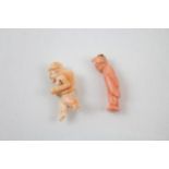 Two antique carved coral figures (3g)