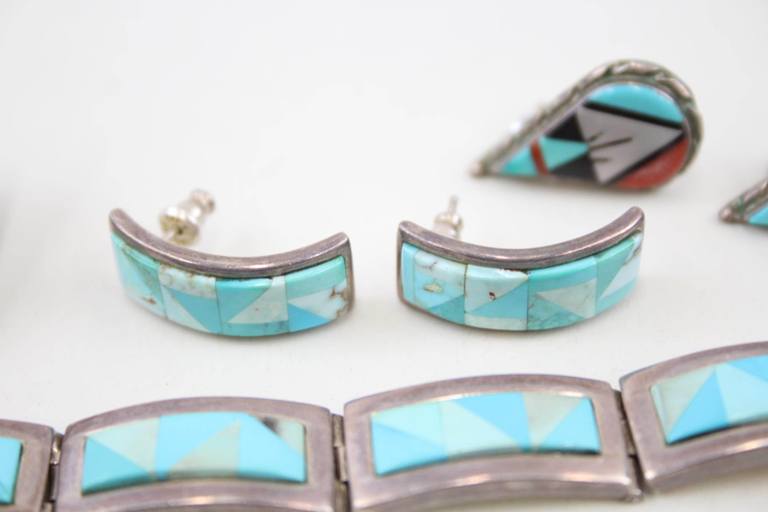 A collection of silver Native American jewellery including Sharon Sandoval (59g) - Image 3 of 7