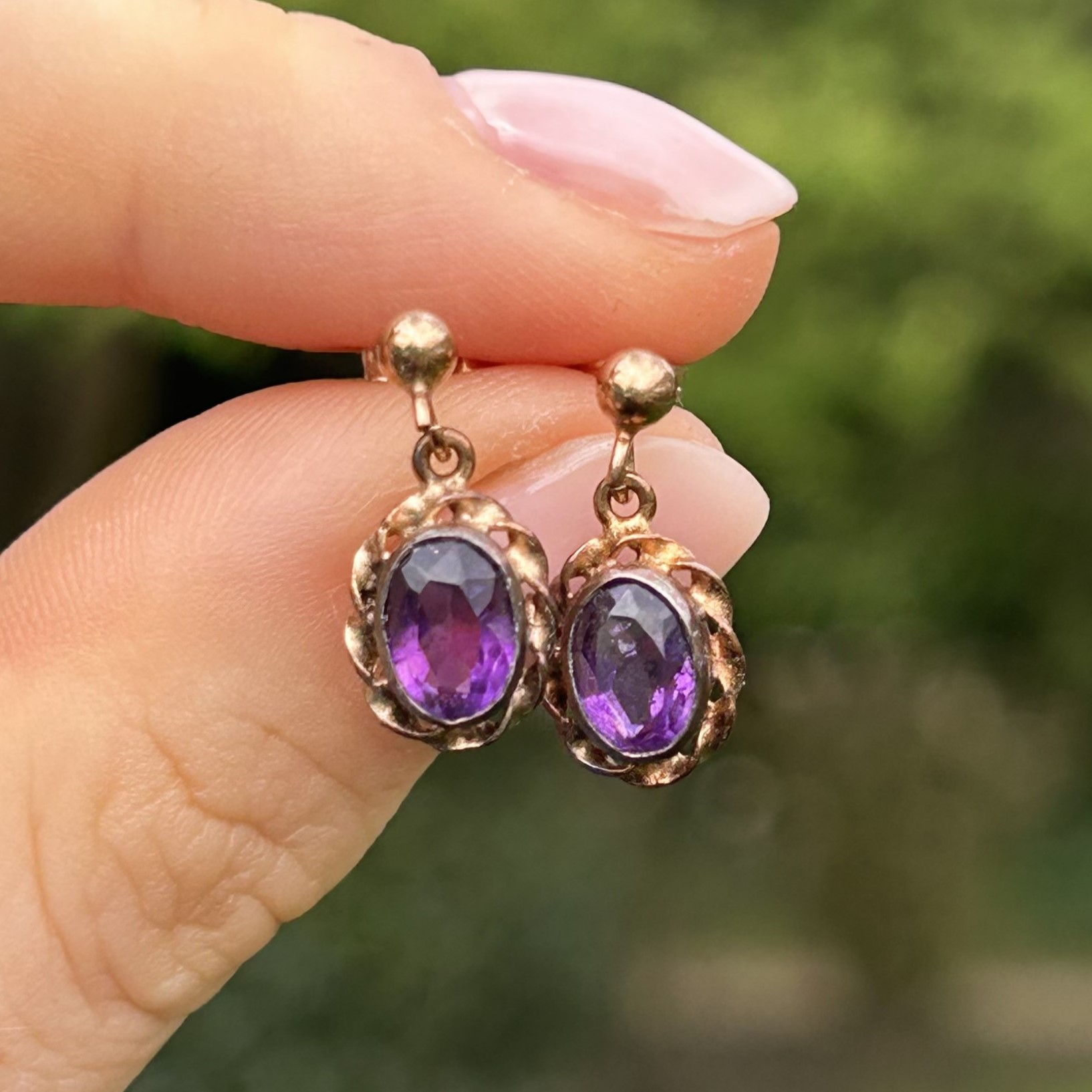 9ct gold amethyst single stone dangle earrings 1.8 g