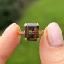 9ct gold smokey quartz single stone ring Size K 3.6 g