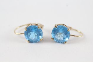 9ct gold blue topaz leverback earrings (3.7g)