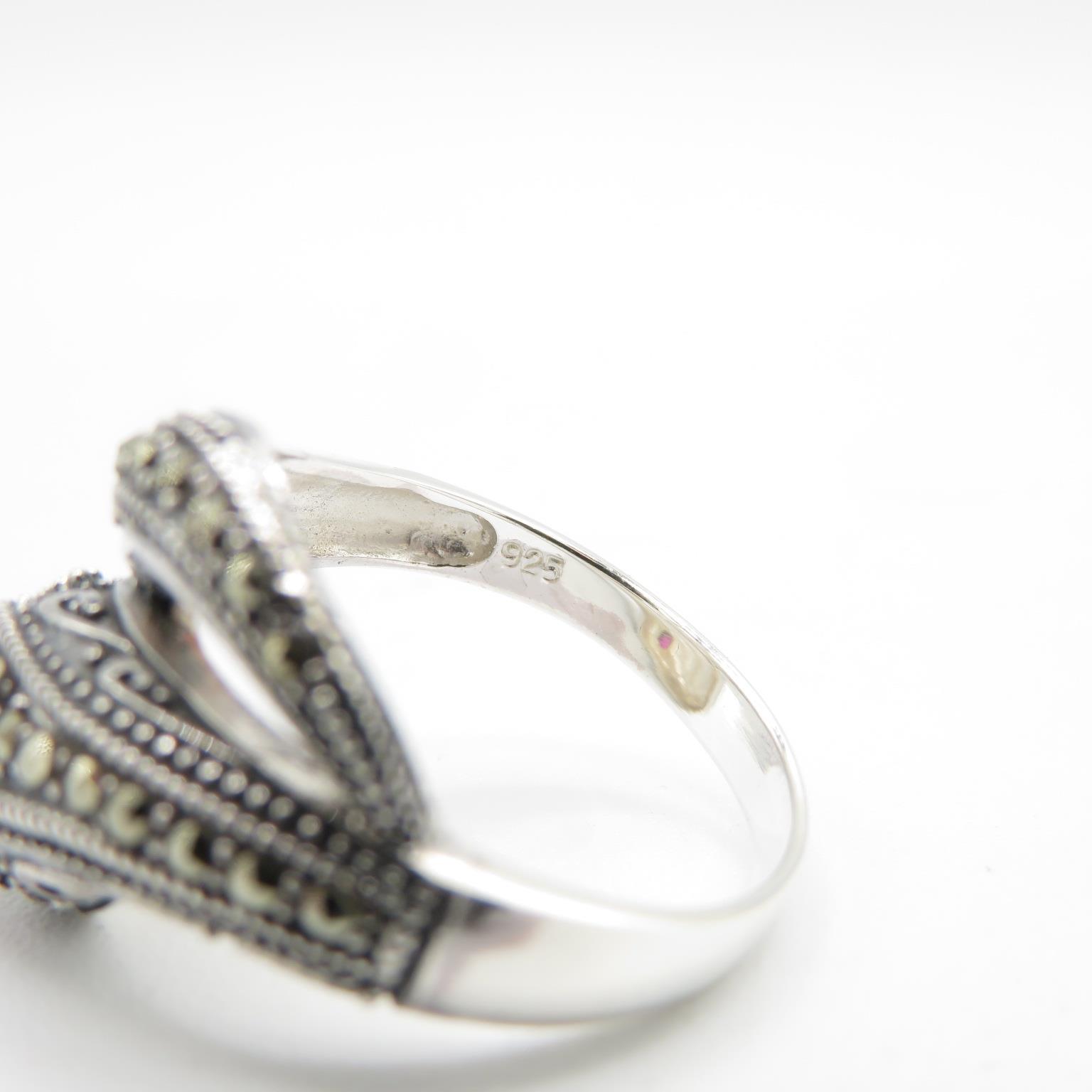 HM 925 Sterling Silver snake ring with red stone eyes (5.6g) In excellent condition - Image 5 of 5