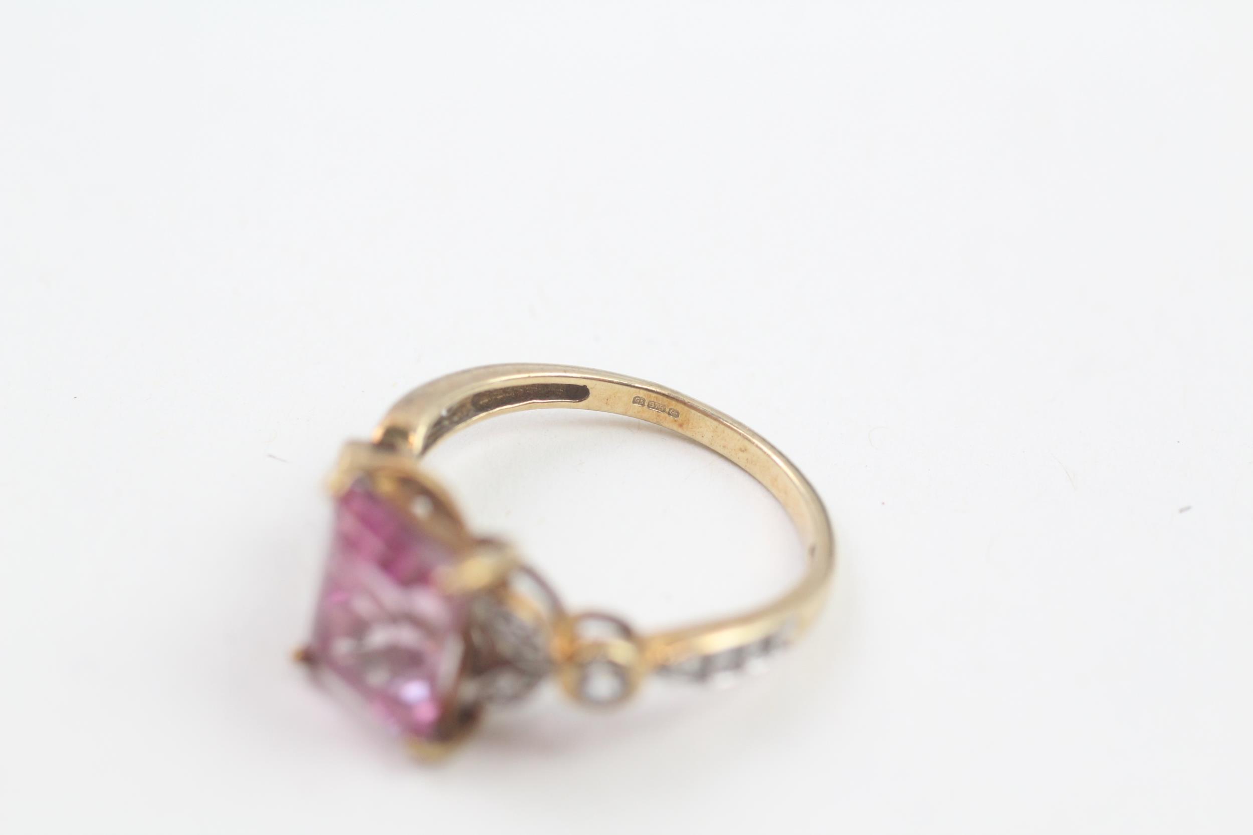 9ct gold enhanced pink topaz & white gemstone dress ring (2.9g) Size N - Bild 3 aus 4