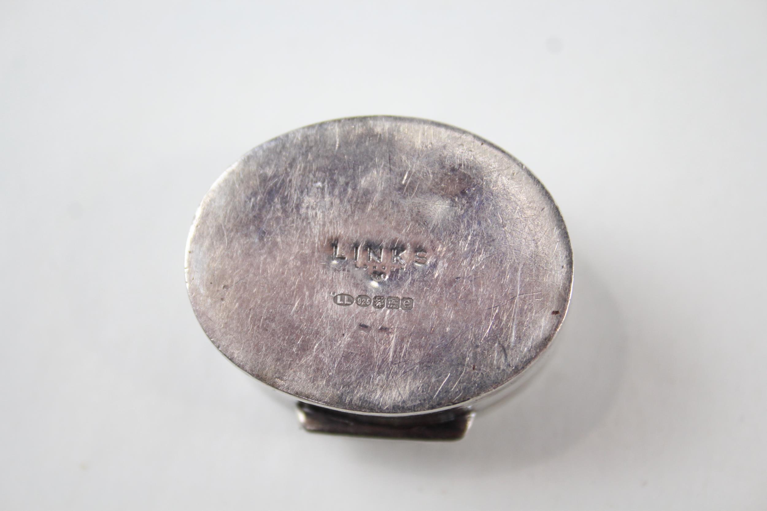 LINKS OF LONDON Hallmarked 2004 Edinburgh Sterling Silver Pill Box (18g) - w/ Je t'aime 'I Love You' - Image 4 of 4