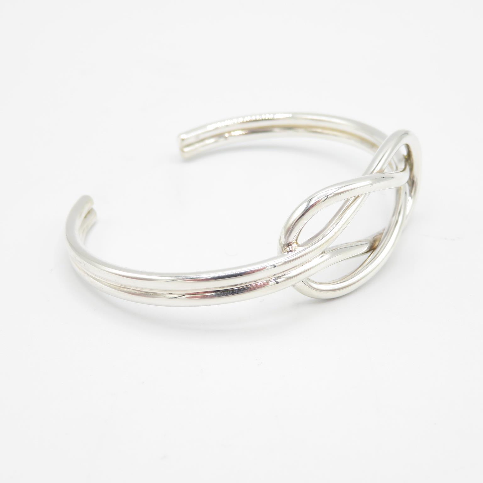 HM 925 Sterling Silver Lover's Knot design bangle - adjustable - (21.5g) In excellent condition - Image 2 of 4