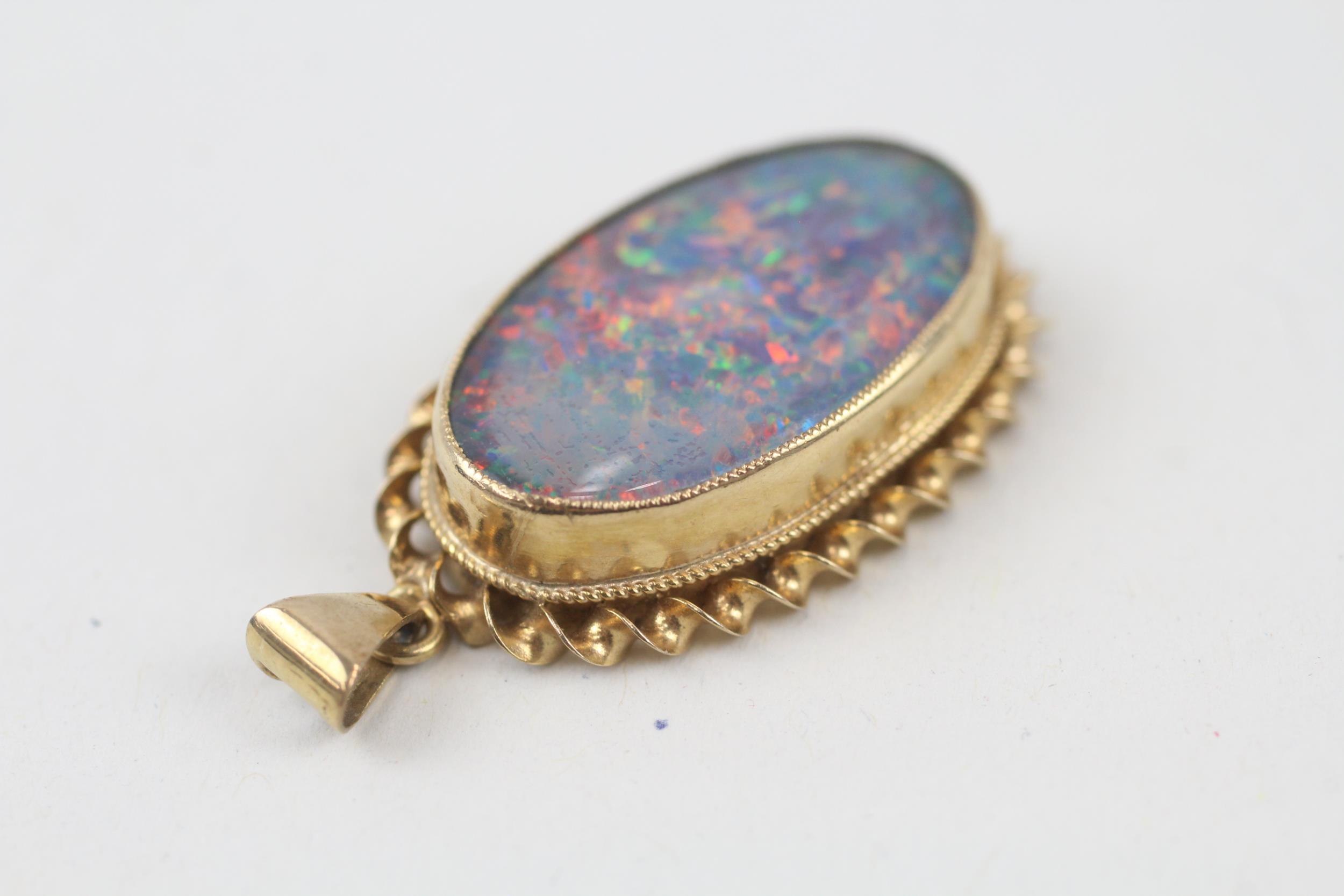 9ct gold oval opal triplet single stone pendant - 4.6 g - Image 4 of 7