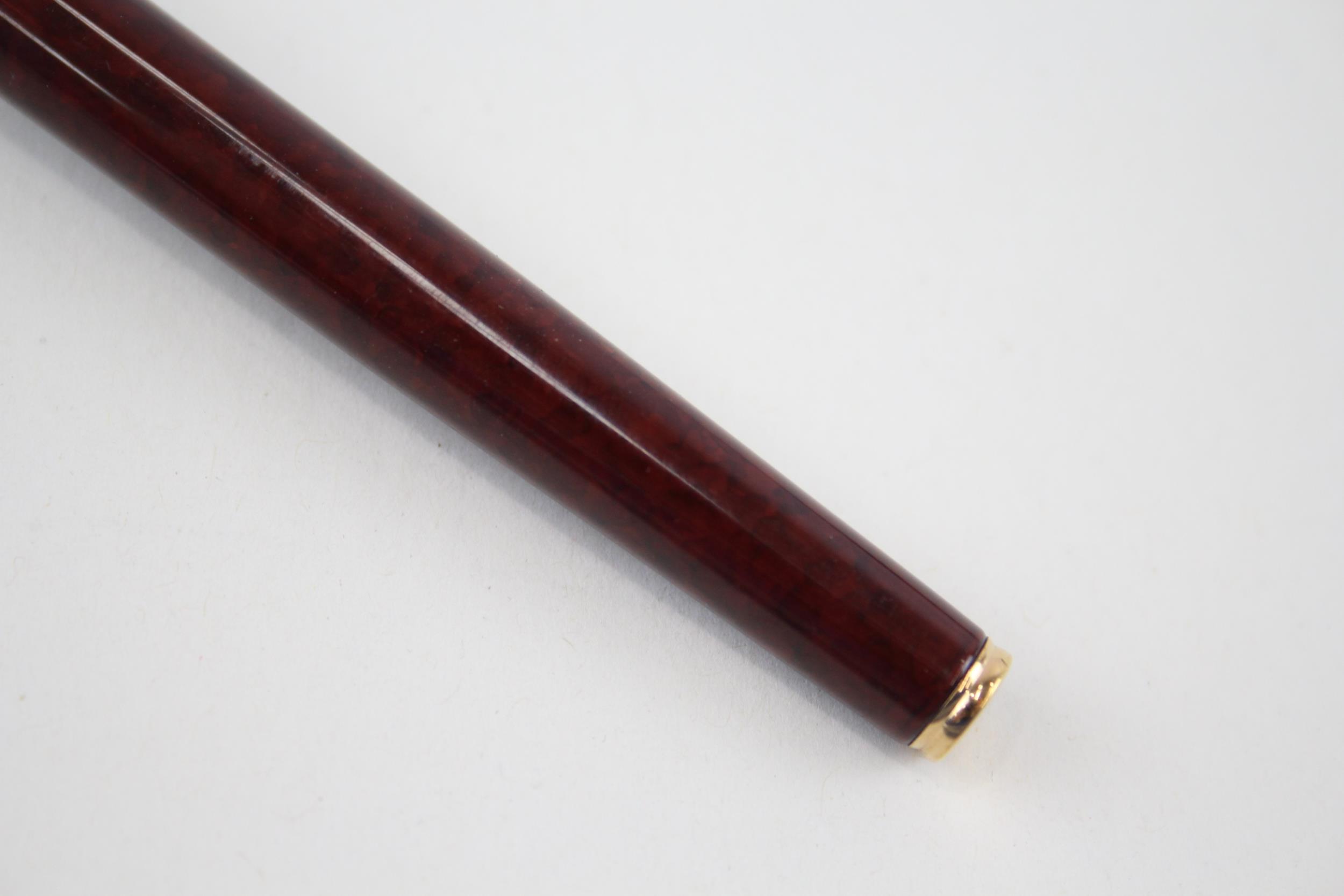 Vintage WATERMAN Exclusive Fountain Pen Burgundy Lacquer 18ct Nib WRITING - Dip Tested & WRITING - Image 4 of 5